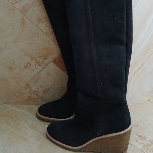 'Keely' Genuine Shearling Lined Wedge Boots (s. 5B - Picture 3 of 7